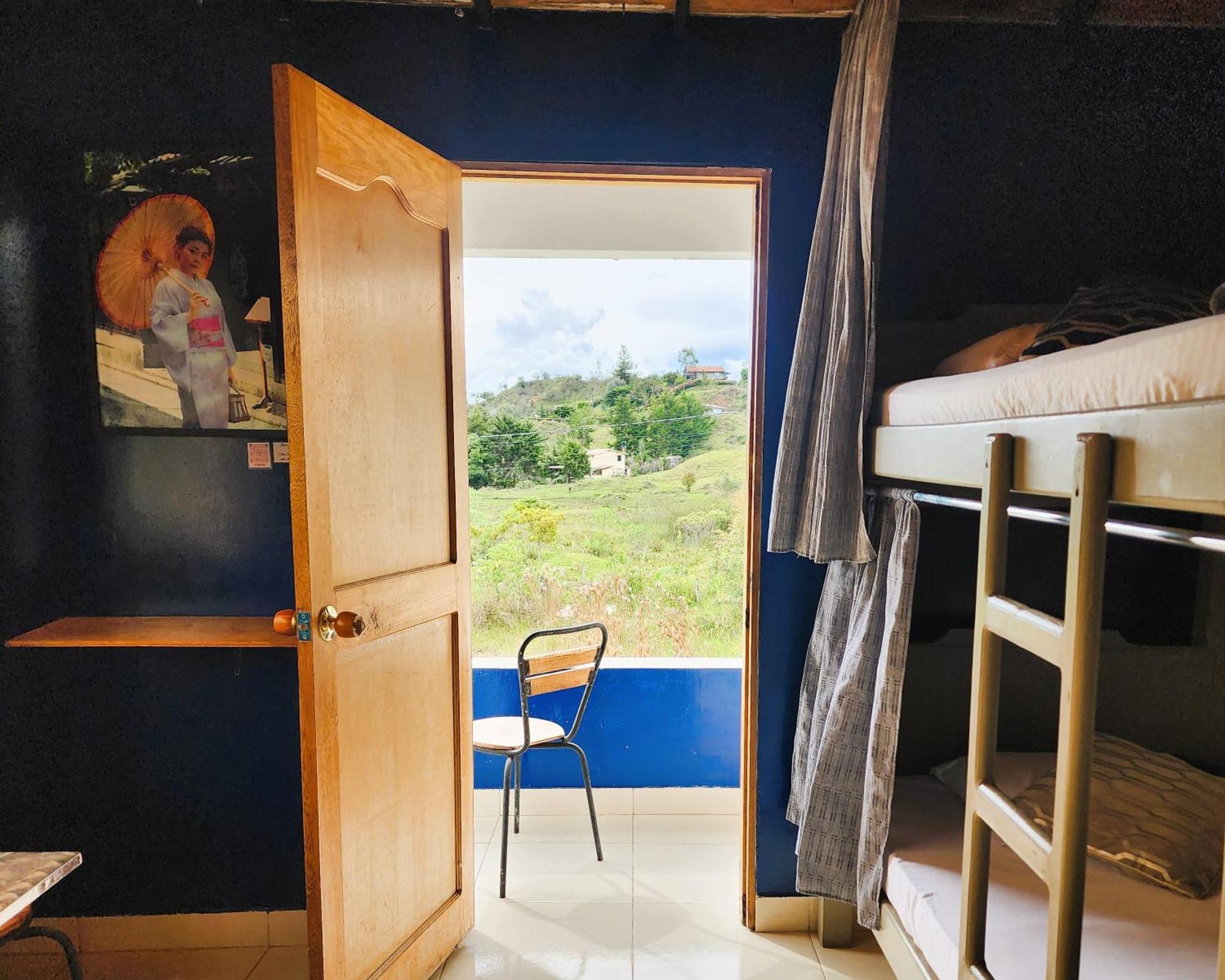 Casa Kayam Art Hostel Coliving Coworking Гуатапе Номер фото